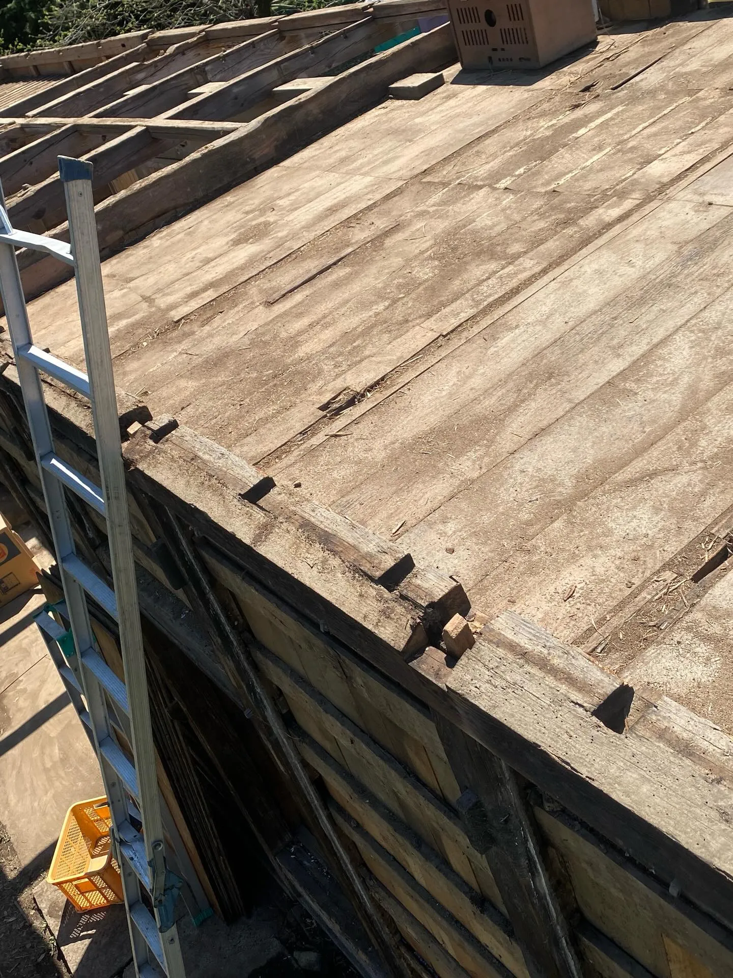 解体工事完了しました!🏗️次のステップは、建物を一旦引き舞し...