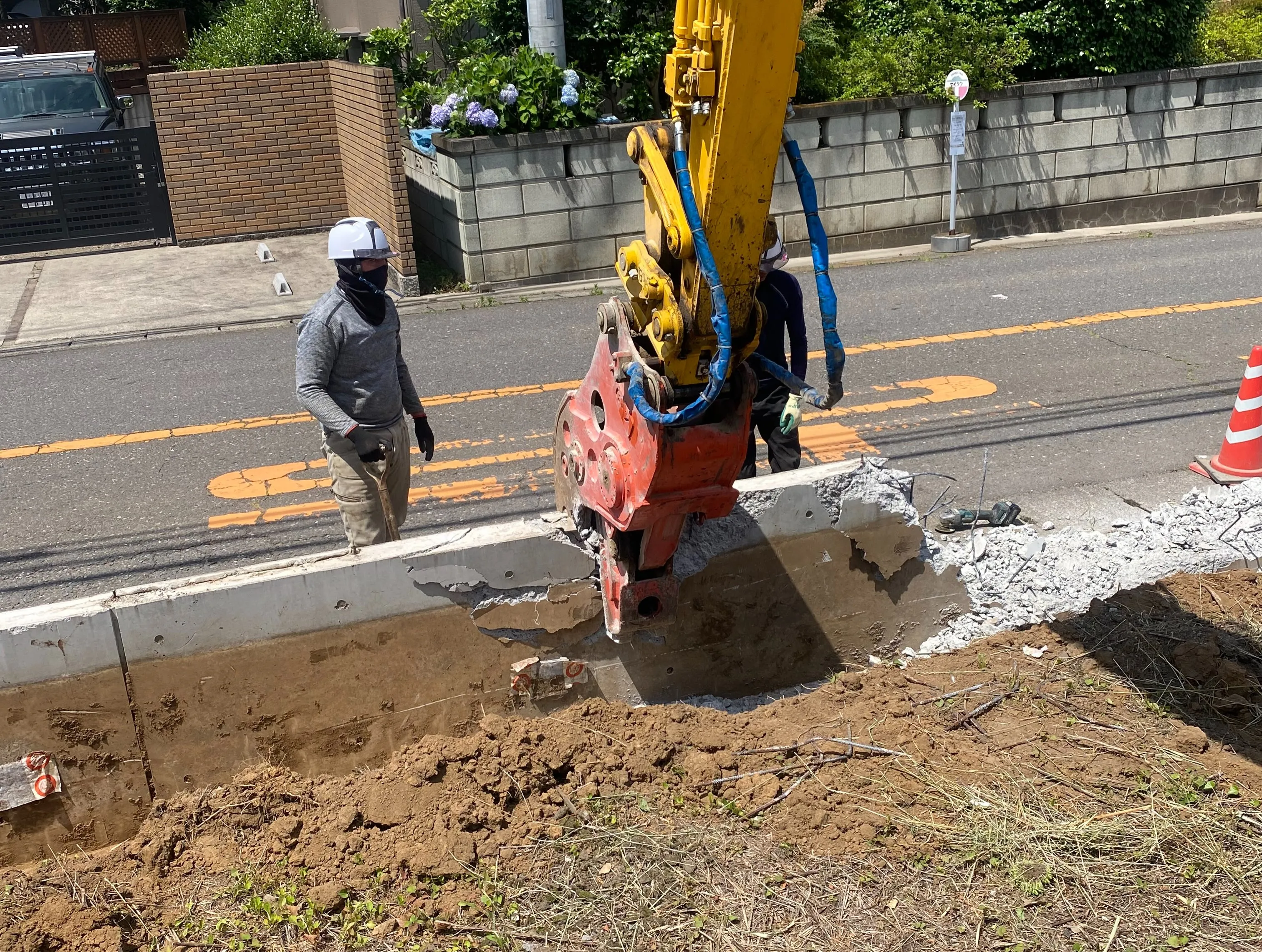 今回はつくば市で車が多く行き交う場所での工事🚧